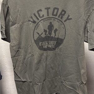 Victory Soldier Graphic Tee - Army Green